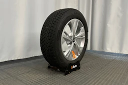 punainen Audi Q6 e-tron 2025 kuva 10.