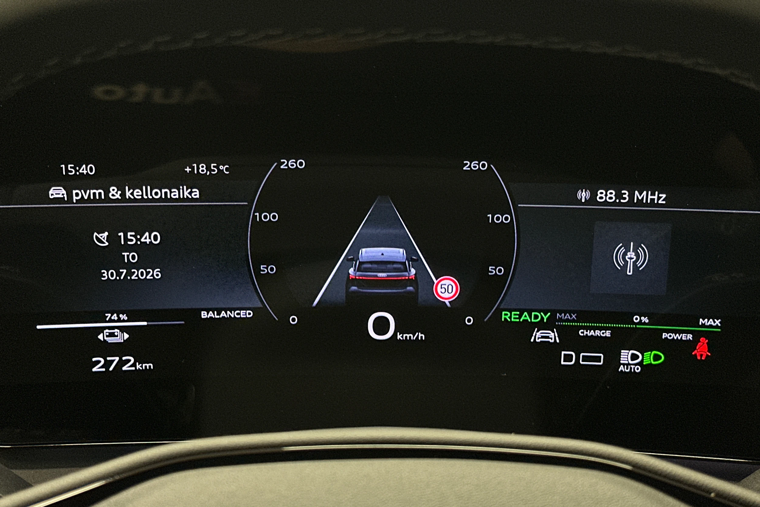 punainen Audi Q6 e-tron 2025 kuva 13.