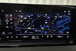 punainen Audi Q6 e-tron 2025 kuva 18.