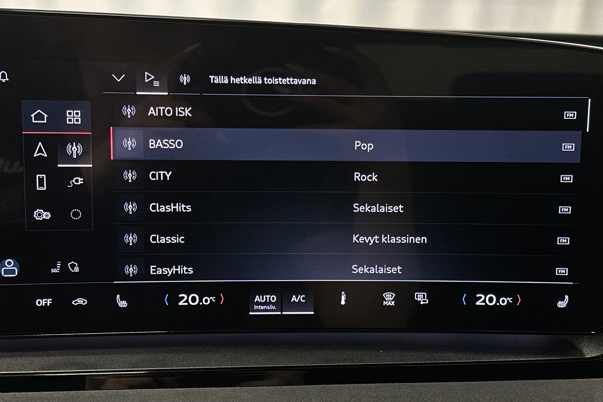 punainen Audi Q6 e-tron 2025 kuva 19.