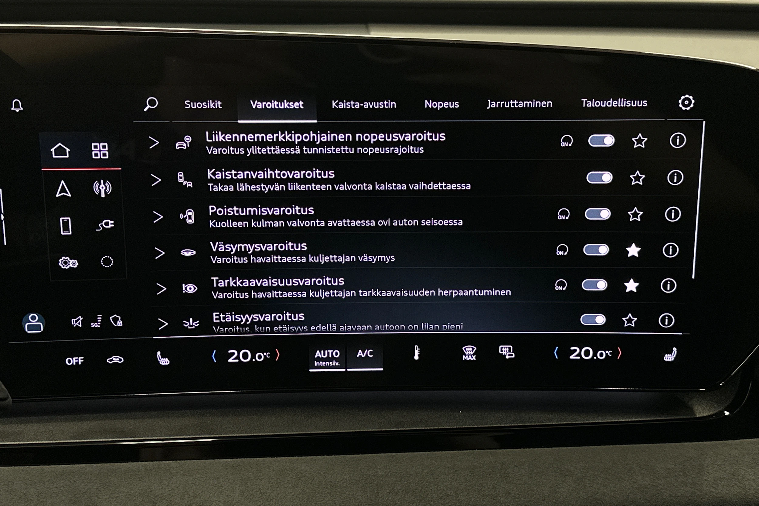 punainen Audi Q6 e-tron 2025 kuva 23.