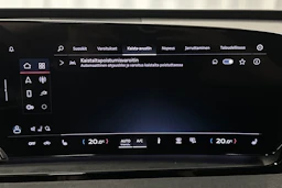 punainen Audi Q6 e-tron 2025 kuva 24.