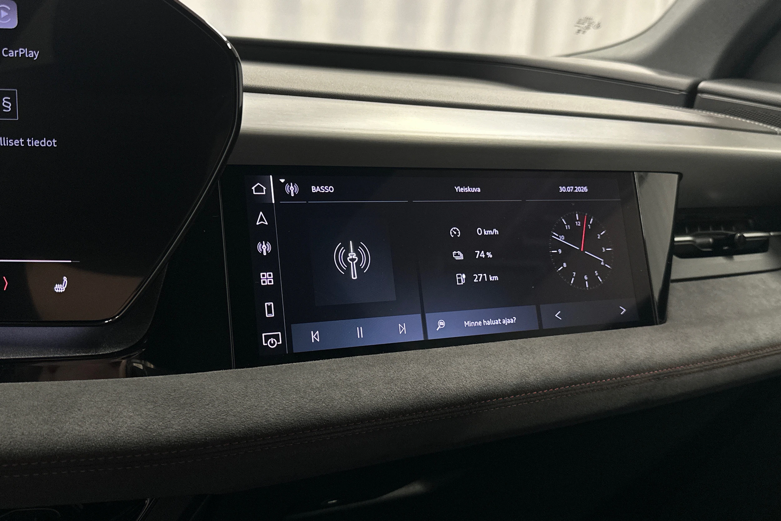 punainen Audi Q6 e-tron 2025 kuva 33.