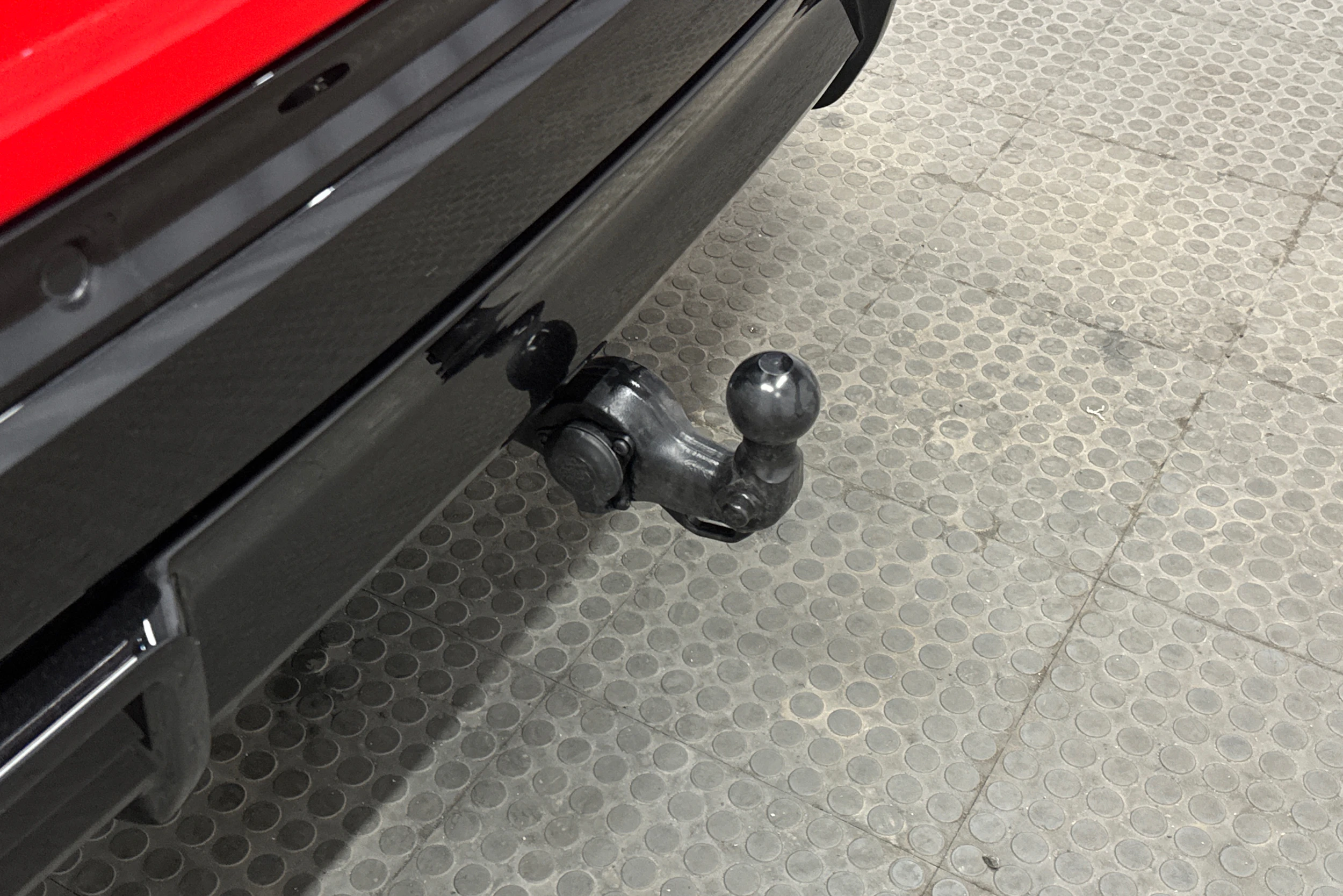 punainen Audi Q6 e-tron 2025 kuva 38.