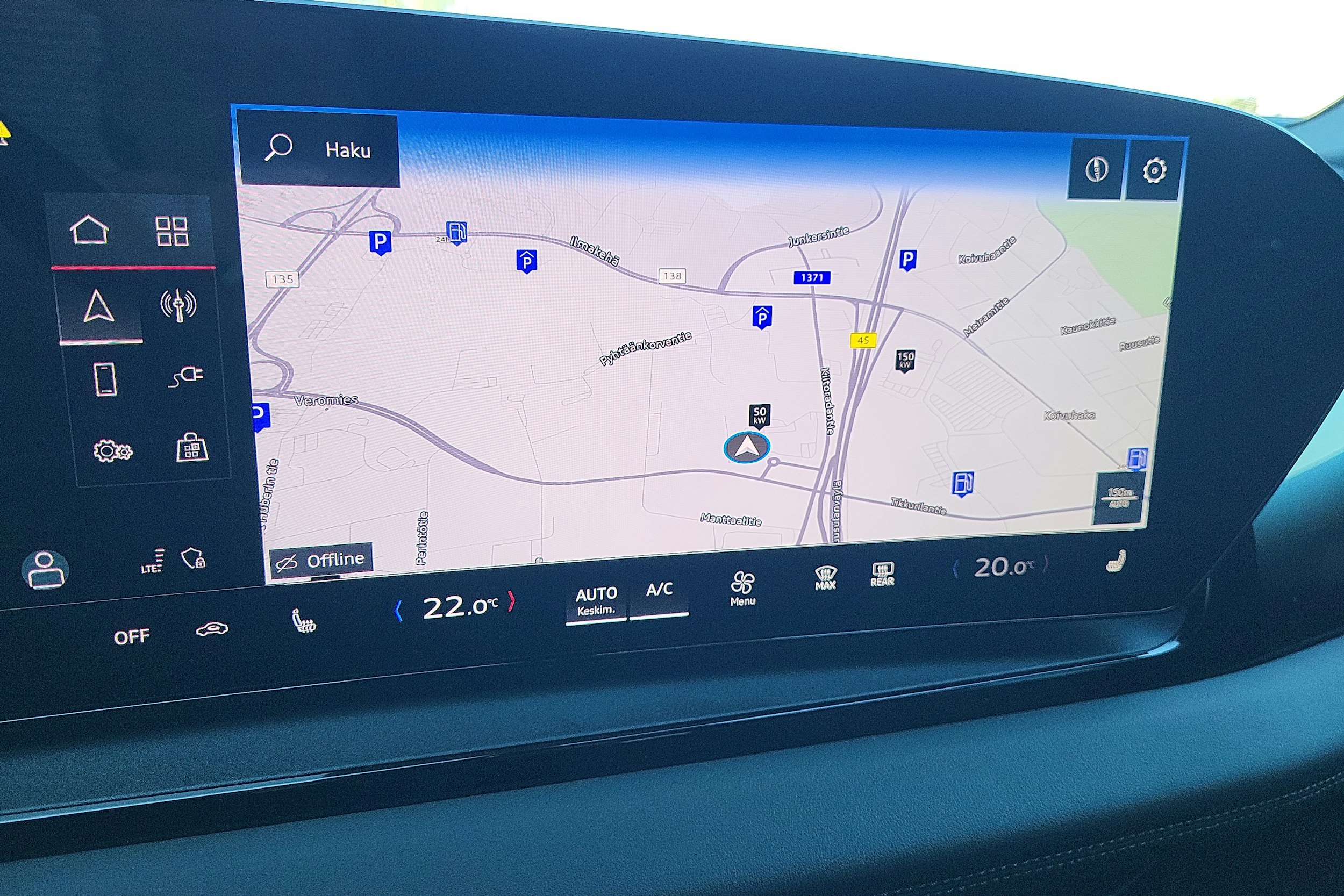 valkoinen Audi Q6 e-tron 2025 kuva 16.