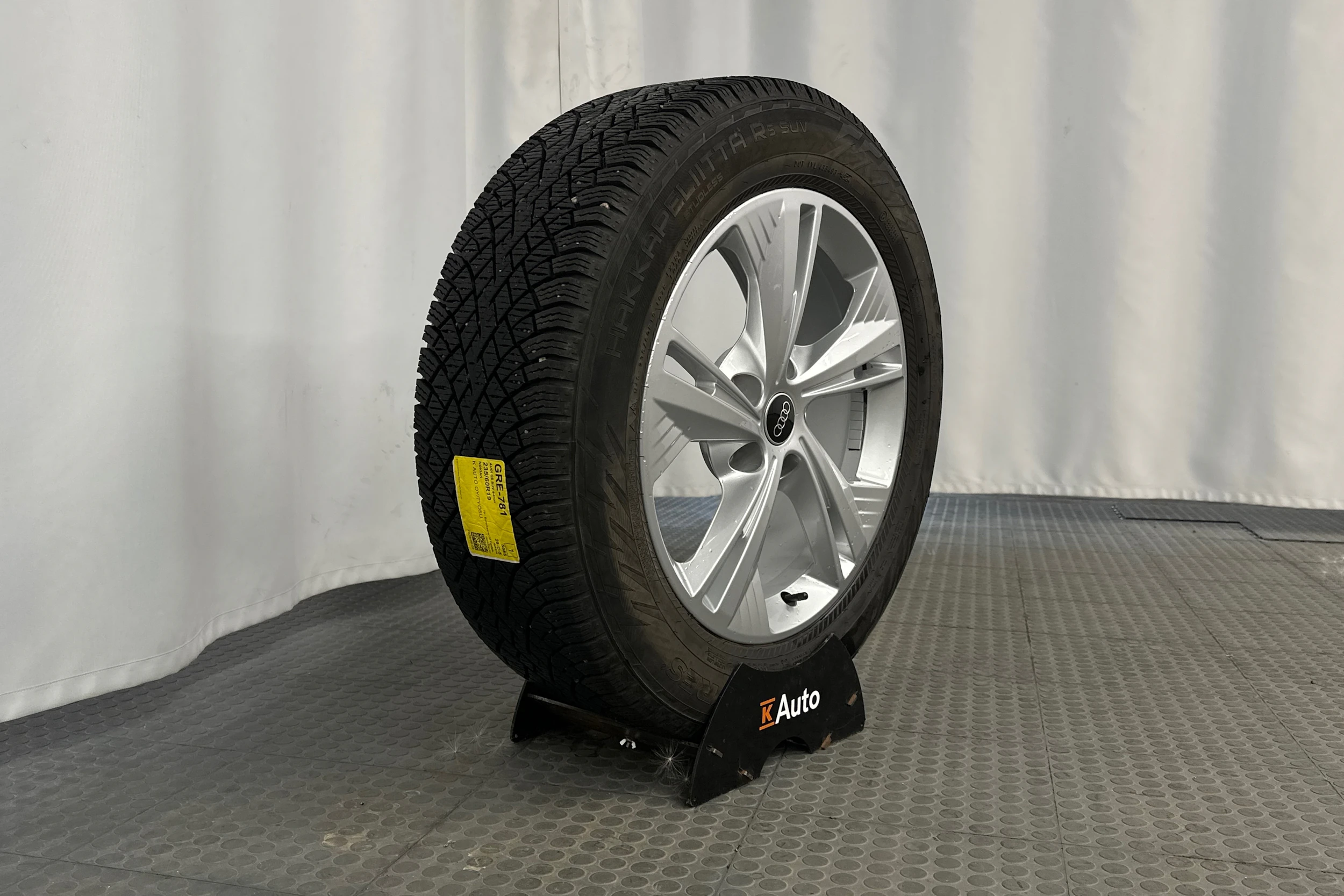 musta Audi Q6 e-tron 2025 kuva 10.