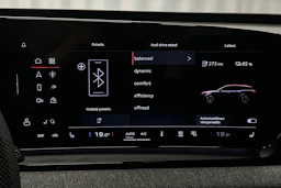musta Audi Q6 e-tron 2025 kuva 17.