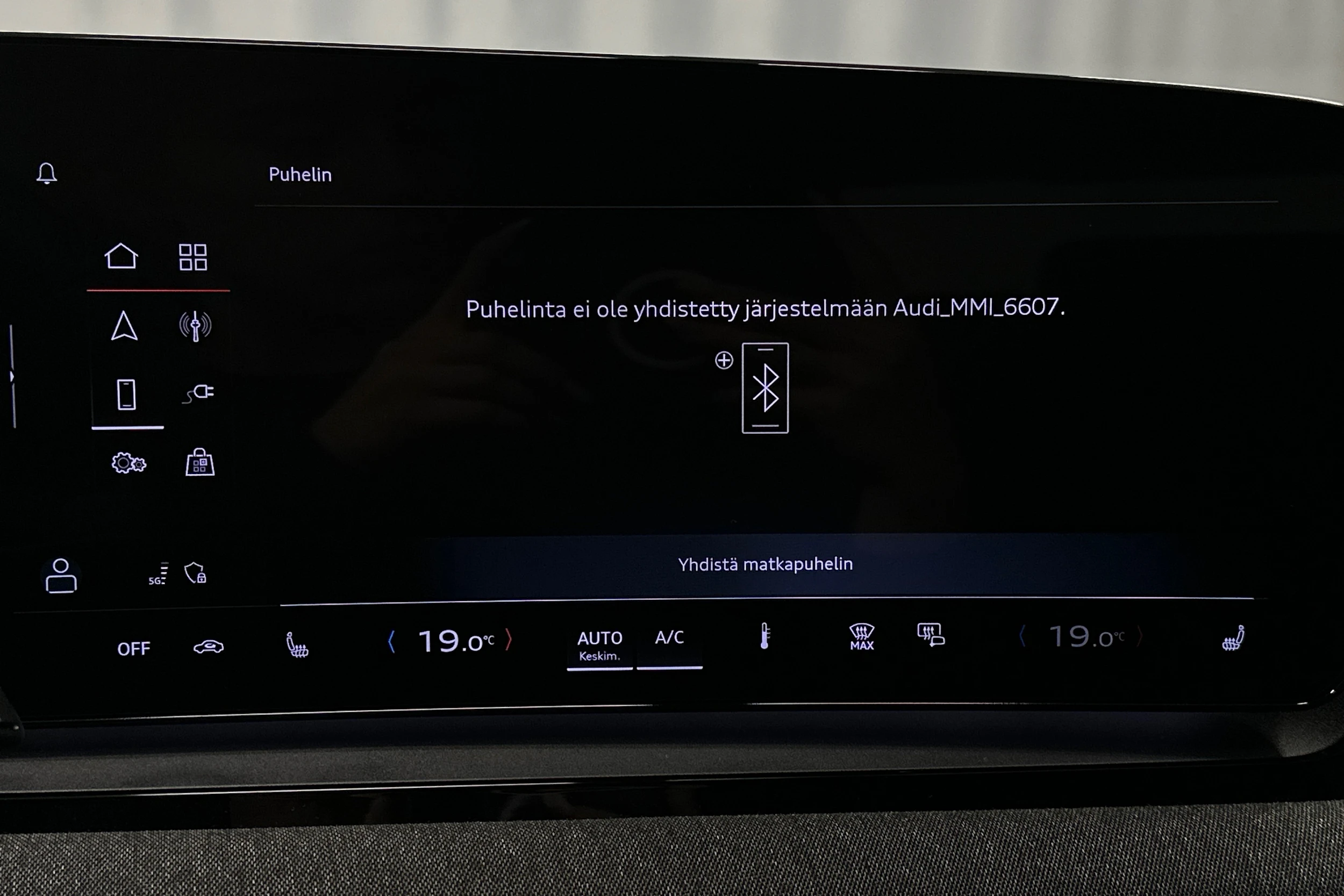 musta Audi Q6 e-tron 2025 kuva 21.
