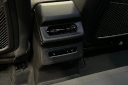 musta Audi Q6 e-tron 2025 kuva 37.