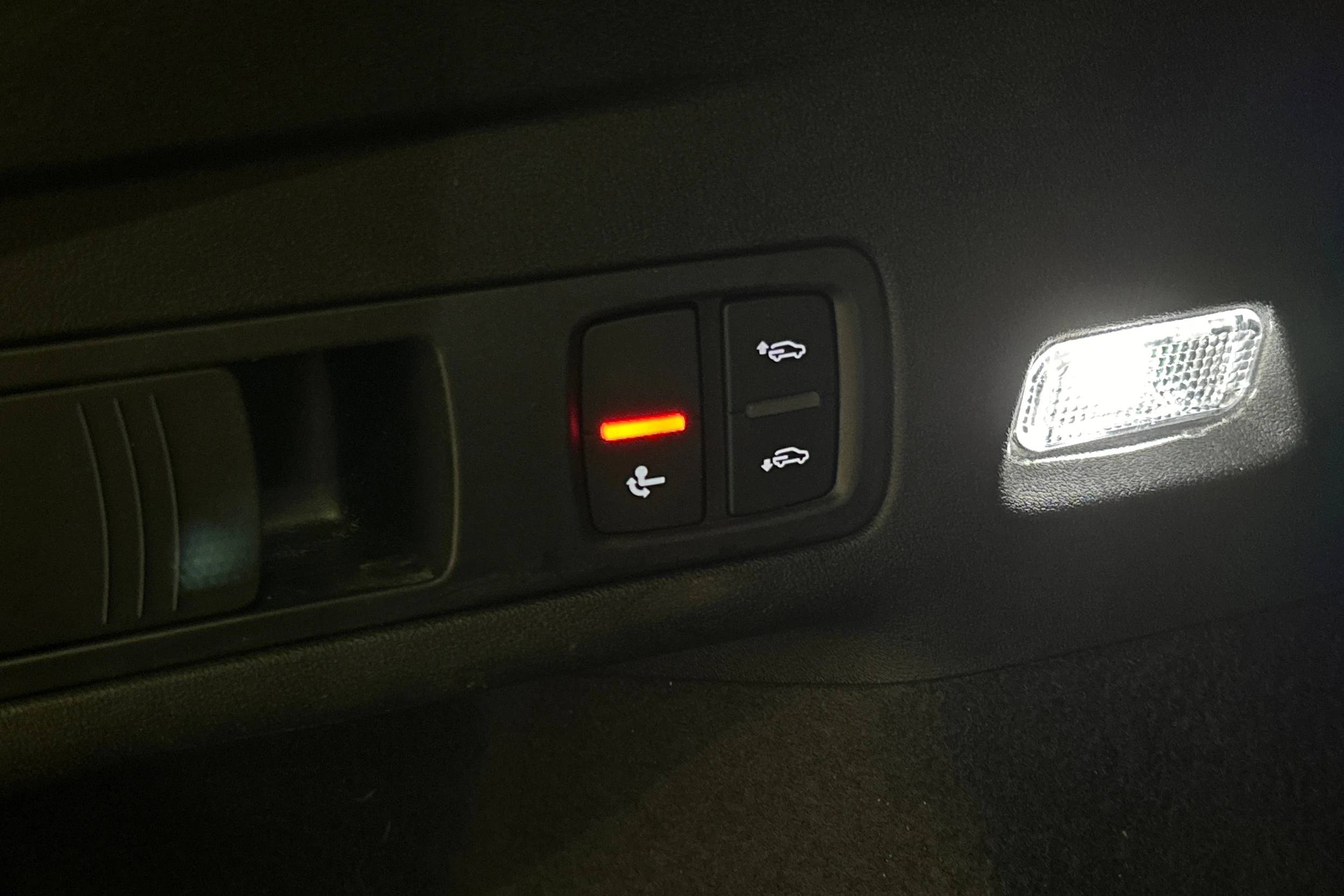 musta Audi Q6 e-tron 2025 kuva 40.