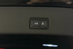 musta Audi Q6 e-tron 2025 kuva 42.