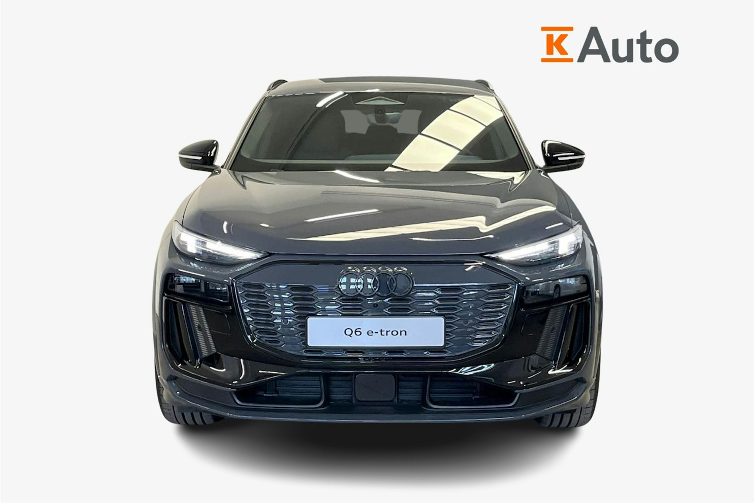 magnet harmaa Audi Q6 e-tron 2025 kuva 19.