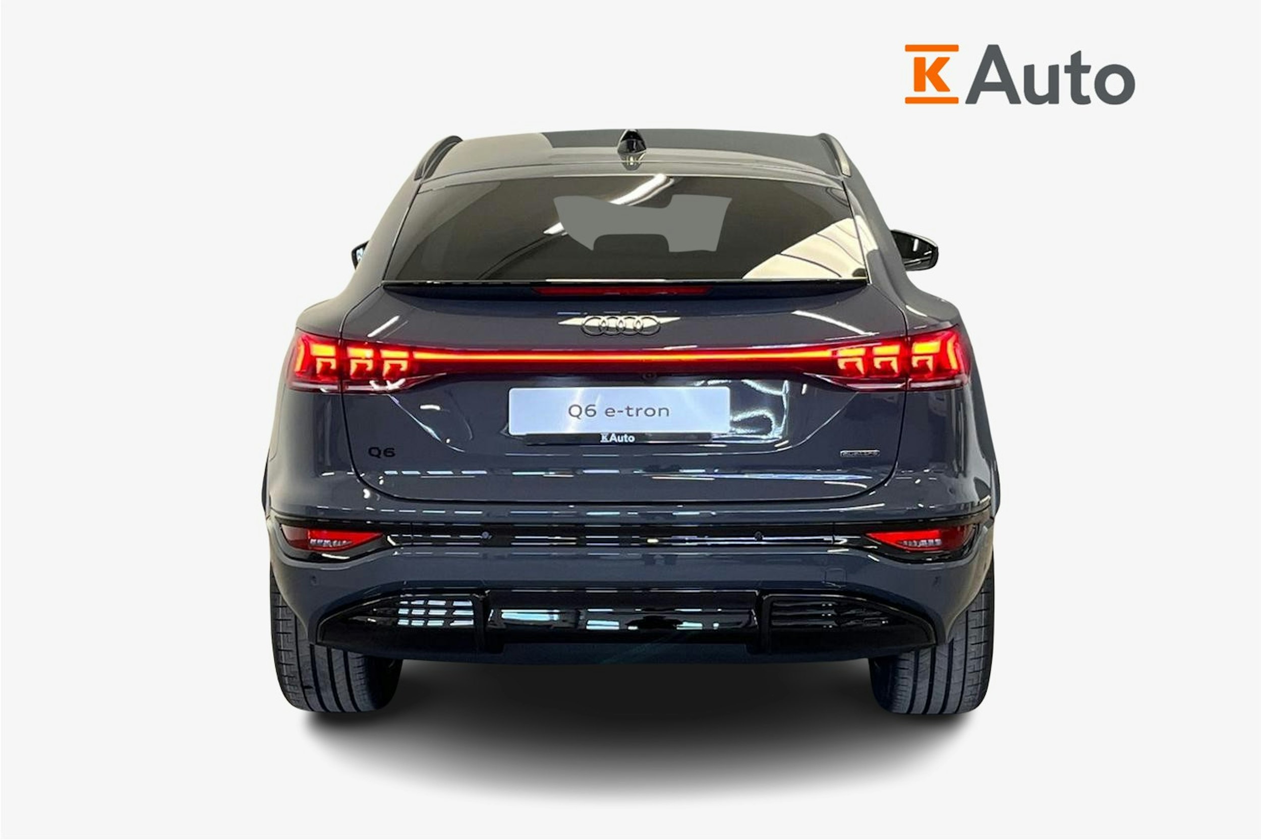 magnet harmaa Audi Q6 e-tron 2025 kuva 20.