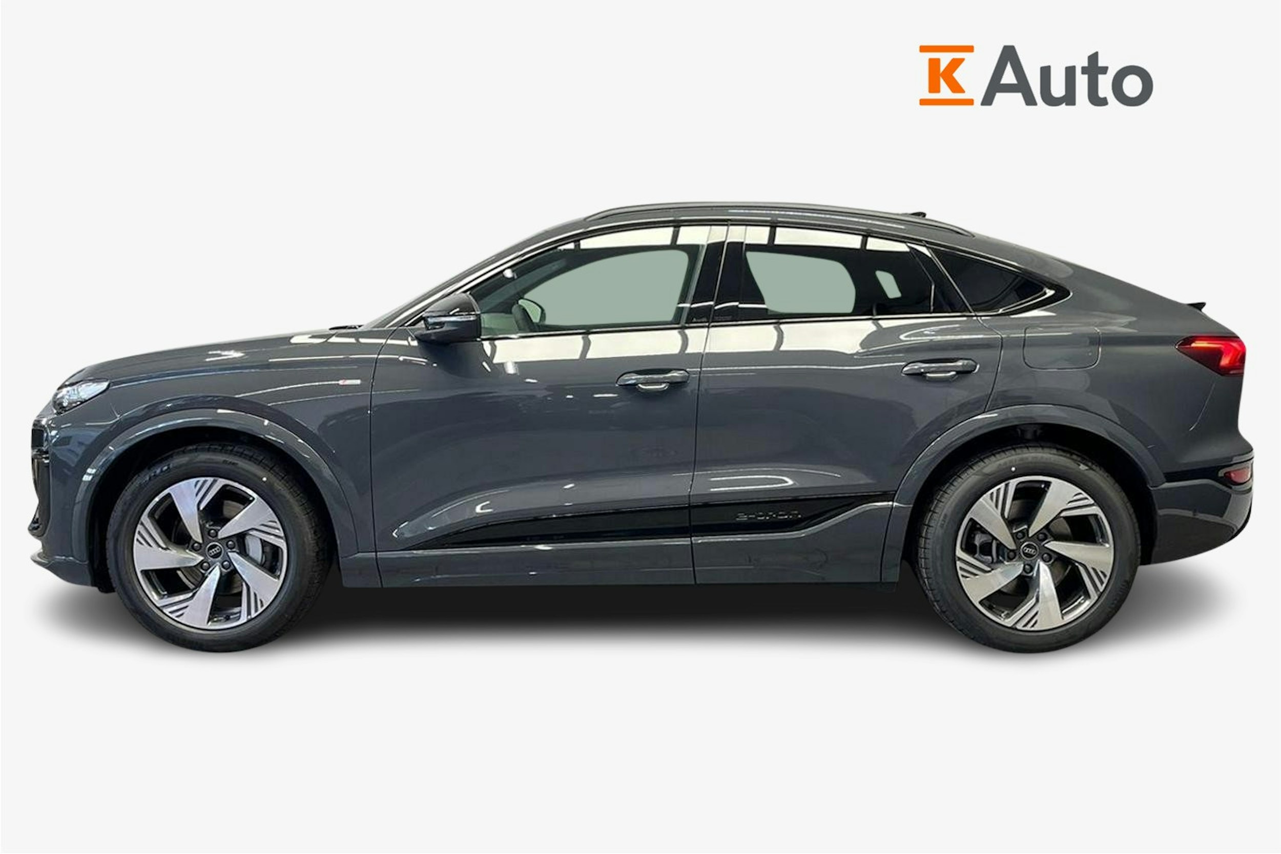 magnet harmaa Audi Q6 e-tron 2025 kuva 21.