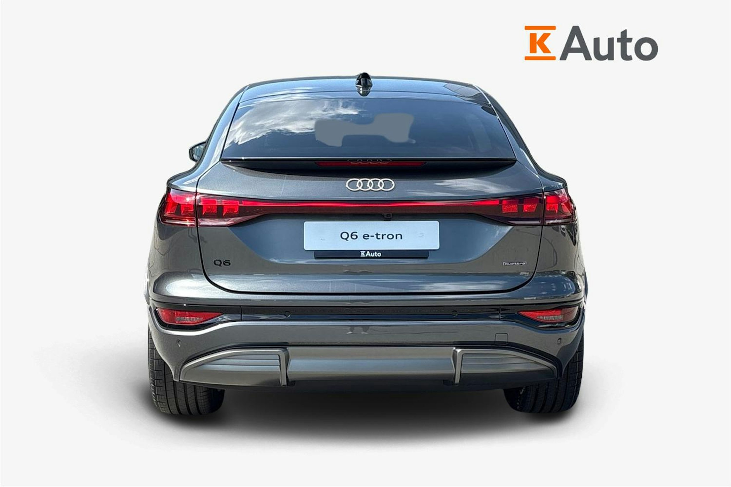 harmaa Audi Q6 e-tron 2025 kuva 3.