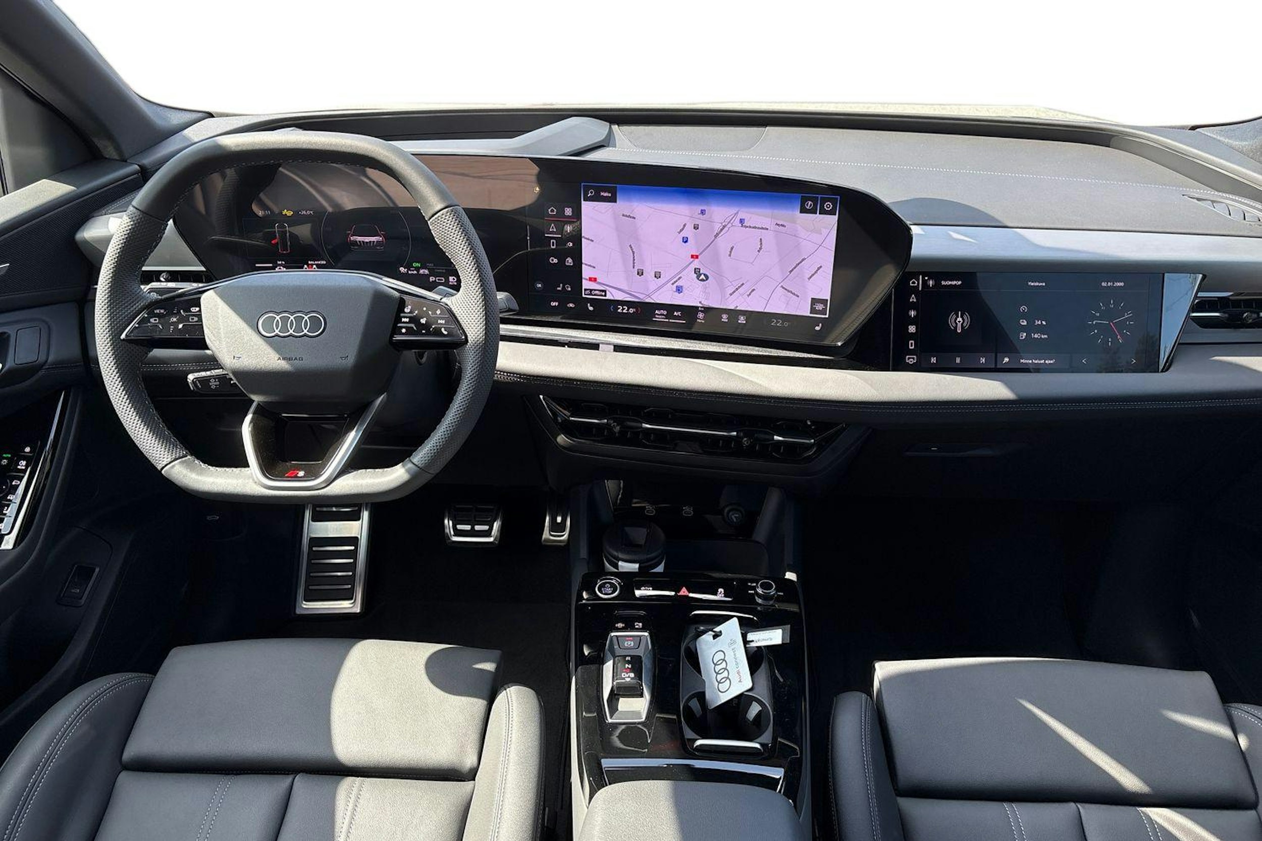 harmaa Audi Q6 e-tron 2025 kuva 7.