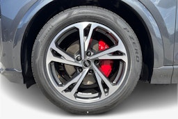 harmaa Audi Q6 e-tron 2025 kuva 9.