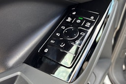 harmaa Audi Q6 e-tron 2025 kuva 16.