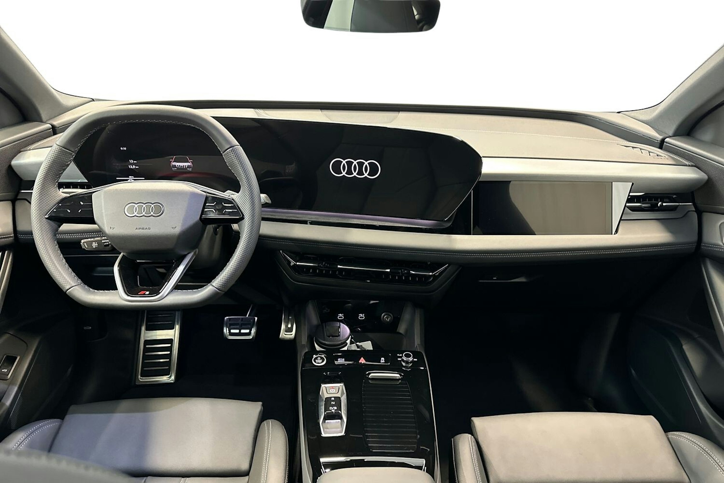 daytonan harmaa Audi Q6 e-tron 2025 kuva 2.