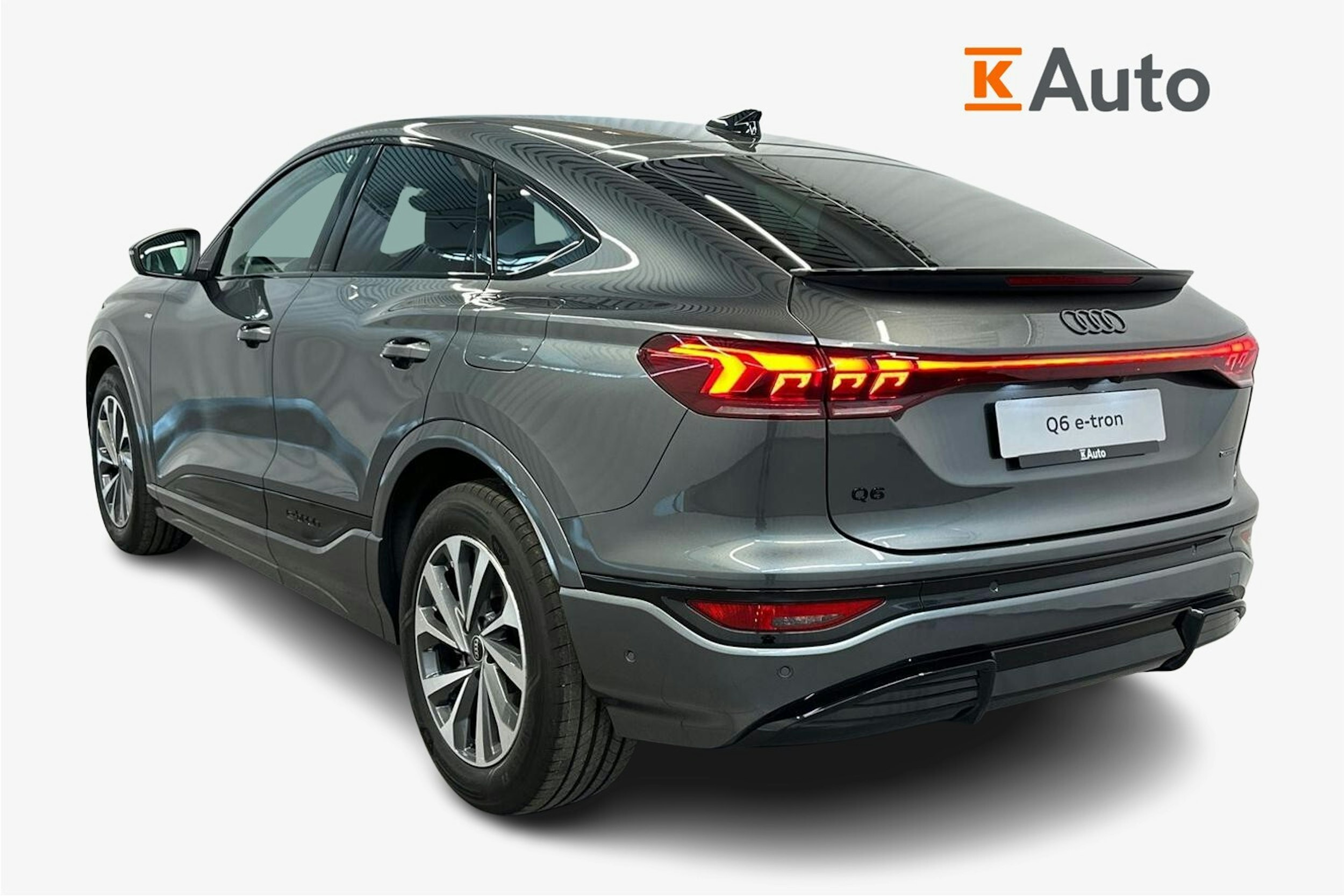 daytonan harmaa Audi Q6 e-tron 2025 kuva 6.