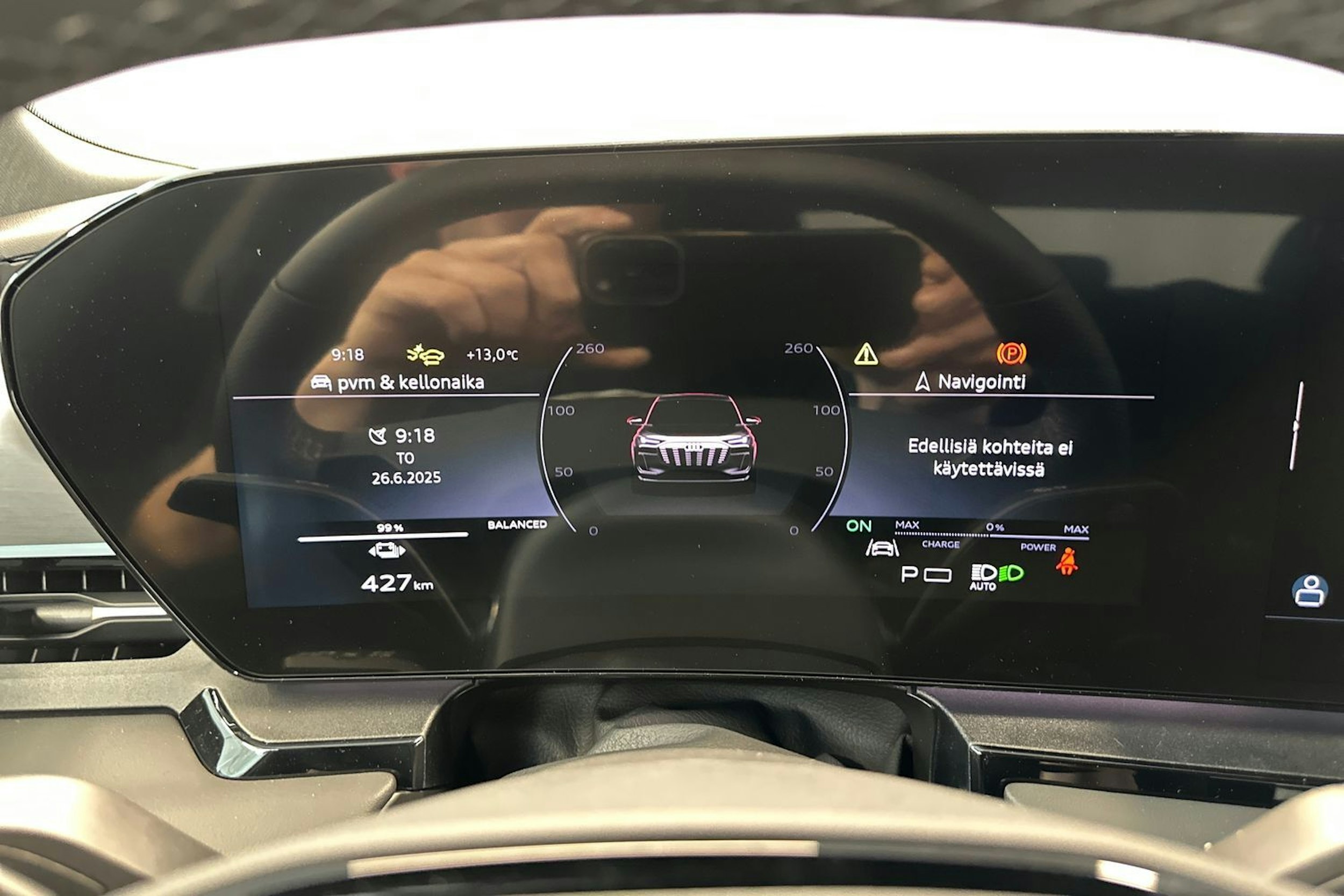 daytonan harmaa Audi Q6 e-tron 2025 kuva 9.