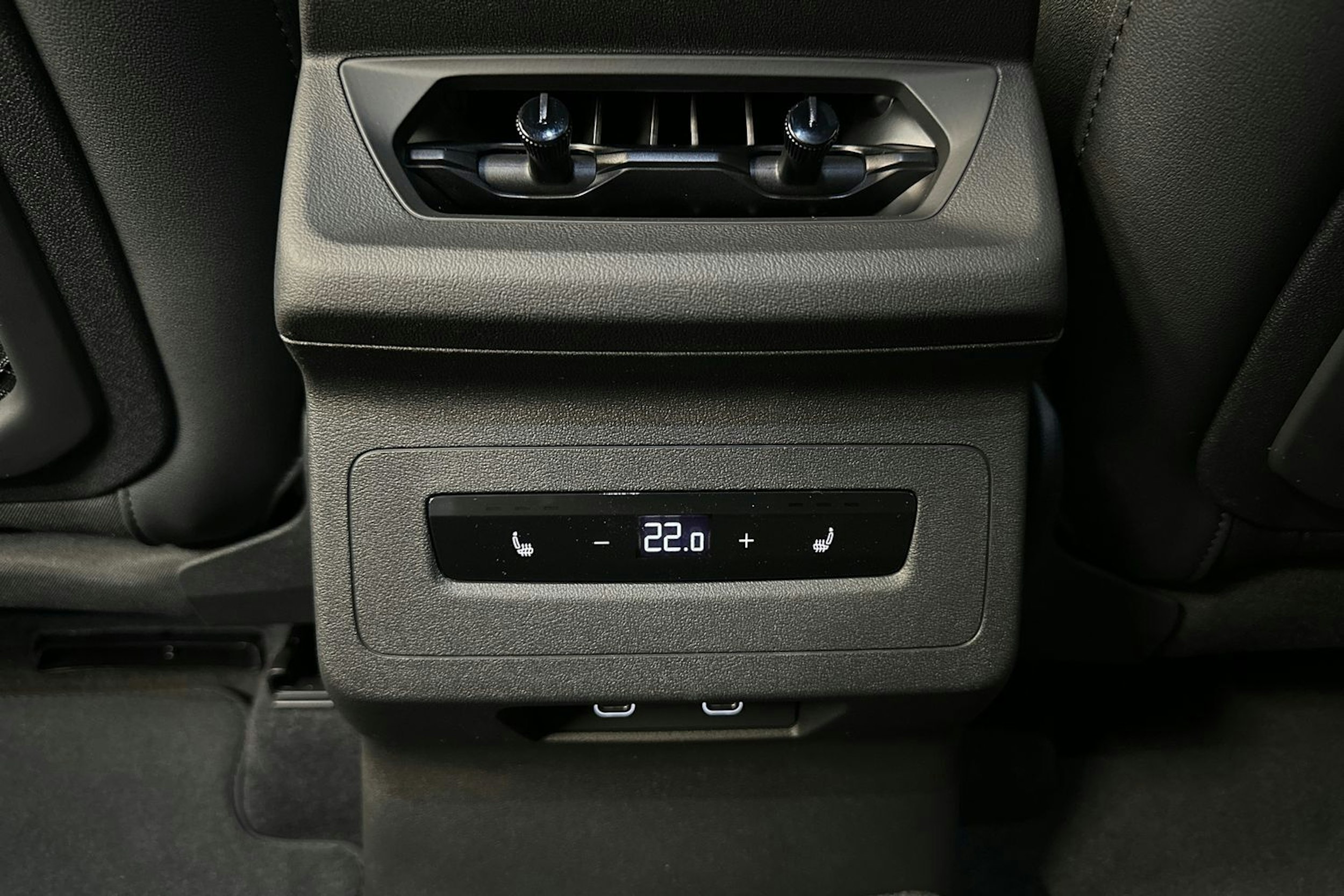daytonan harmaa Audi Q6 e-tron 2025 kuva 18.