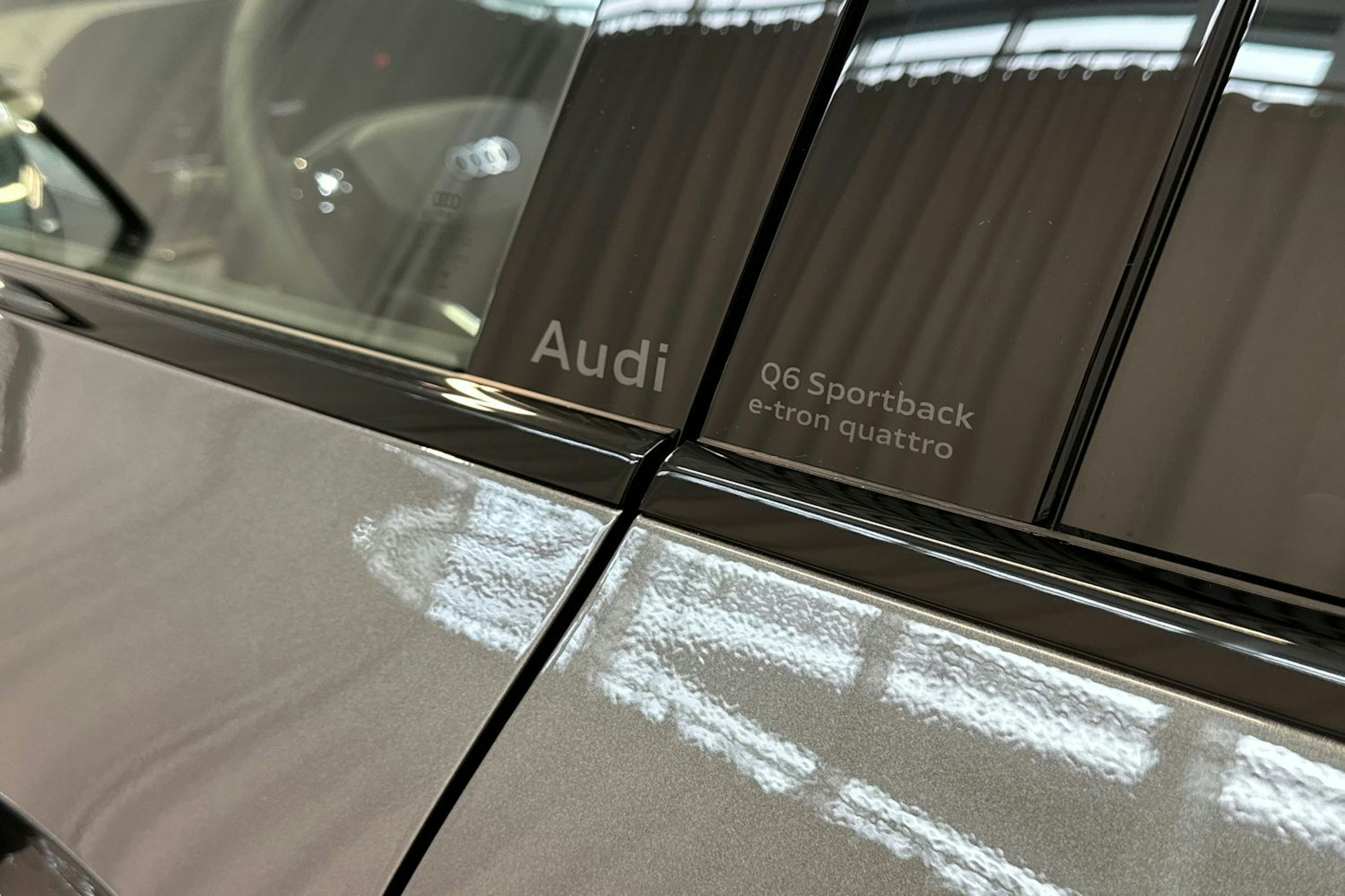 daytonan harmaa Audi Q6 e-tron 2025 kuva 19.