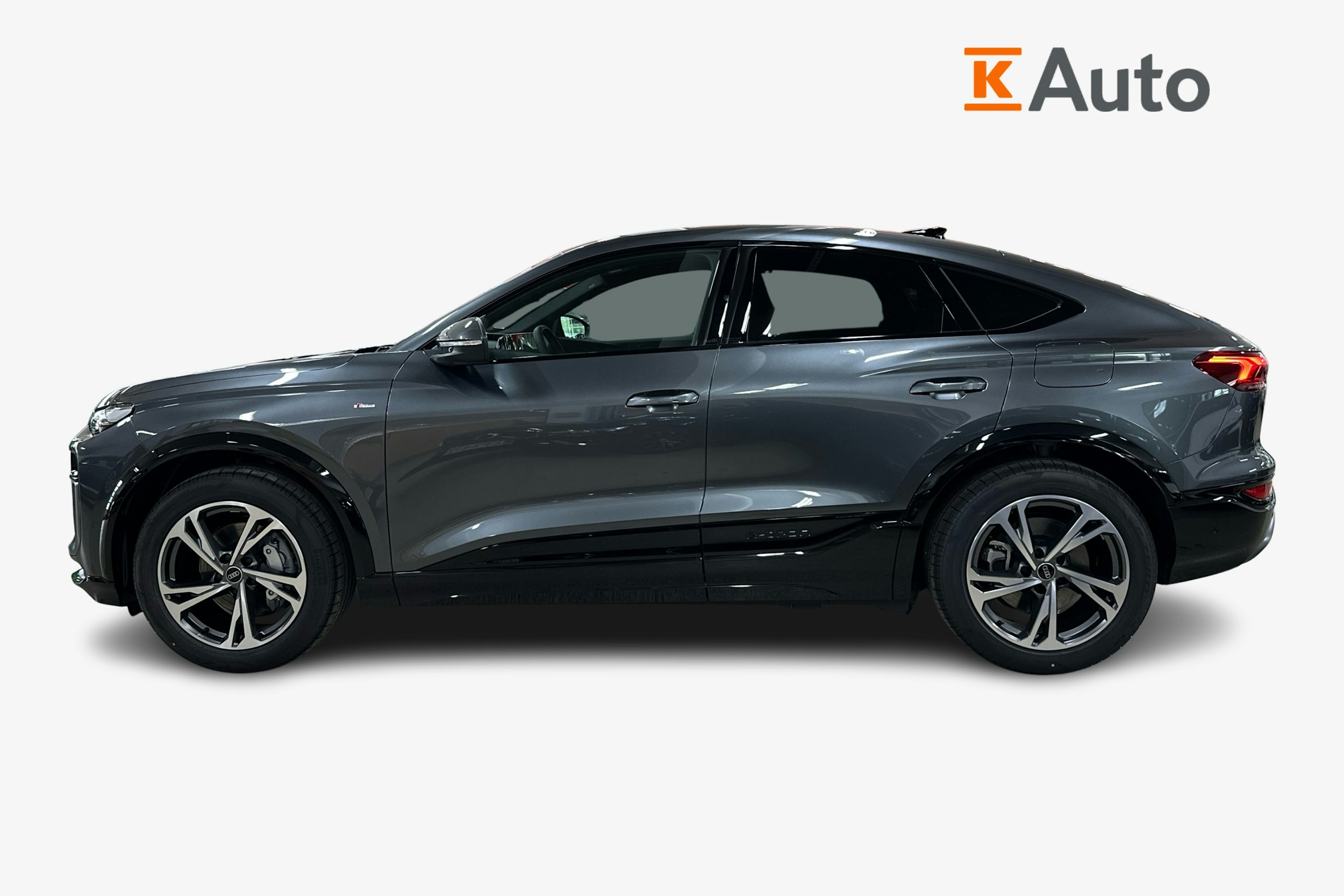 met. harmaa Audi Q6 e-tron 2025 kuva 5.