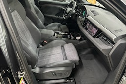 met. harmaa Audi Q6 e-tron 2025 kuva 14.