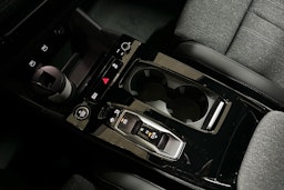 met. harmaa Audi Q6 e-tron 2025 kuva 22.