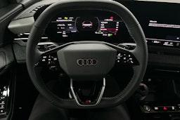 met. harmaa Audi Q6 e-tron 2025 kuva 24.