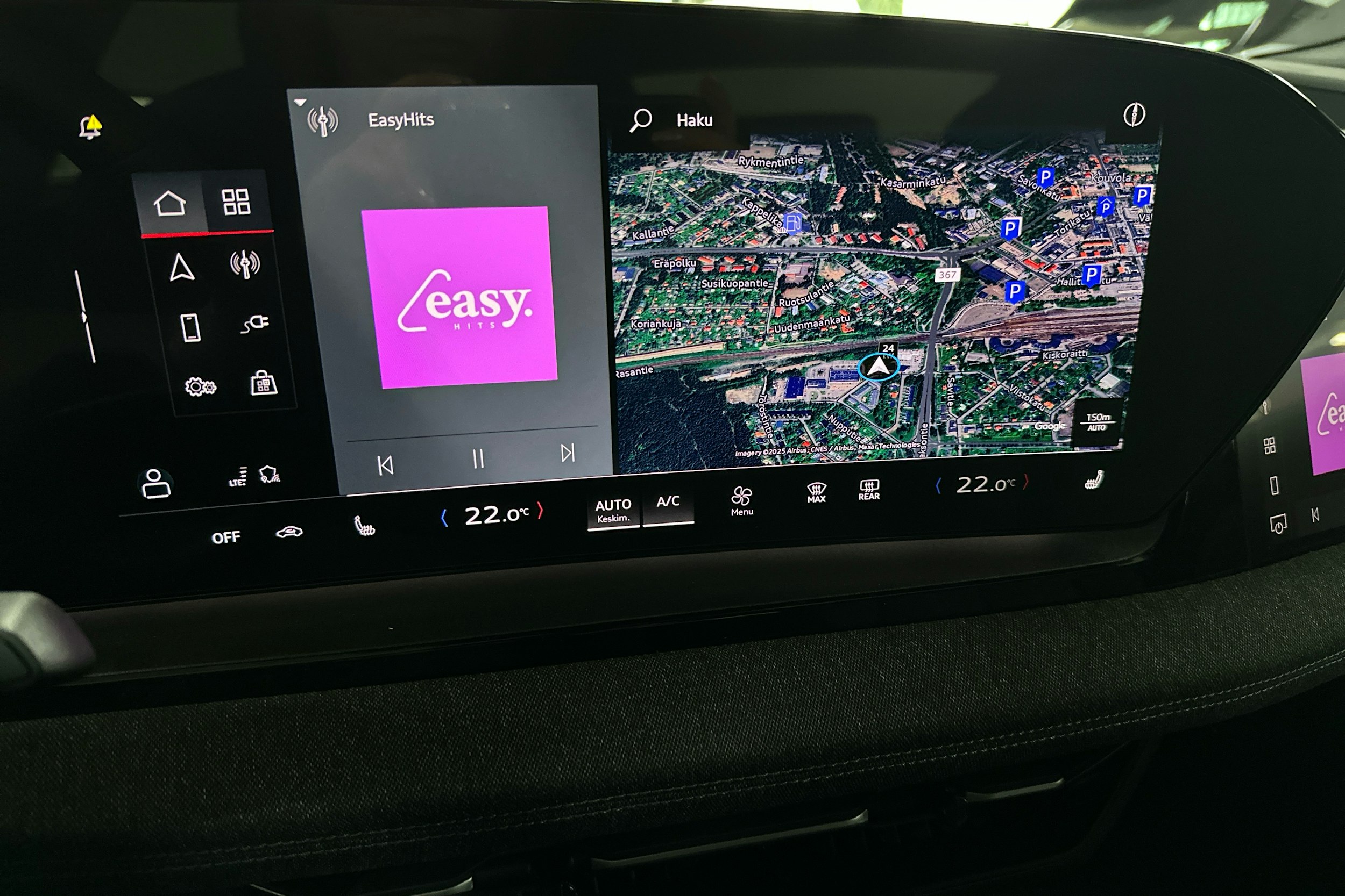 met. harmaa Audi Q6 e-tron 2025 kuva 26.