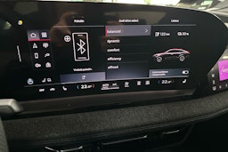 met. harmaa Audi Q6 e-tron 2025 kuva 27.