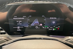 valkoinen Audi Q6 e-tron 2025 kuva 12.
