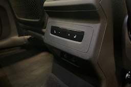 valkoinen Audi Q6 e-tron 2025 kuva 17.