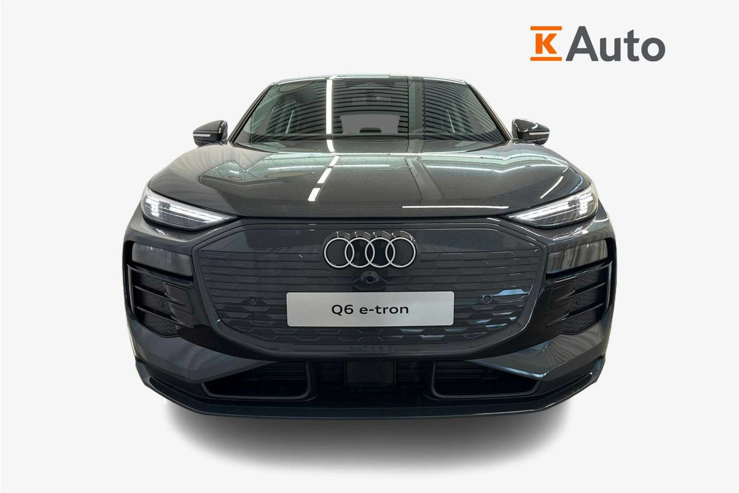 magnet harmaa Audi Q6 e-tron 2025 kuva 24.