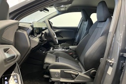 harmaa Audi Q6 e-tron 2025 kuva 3.