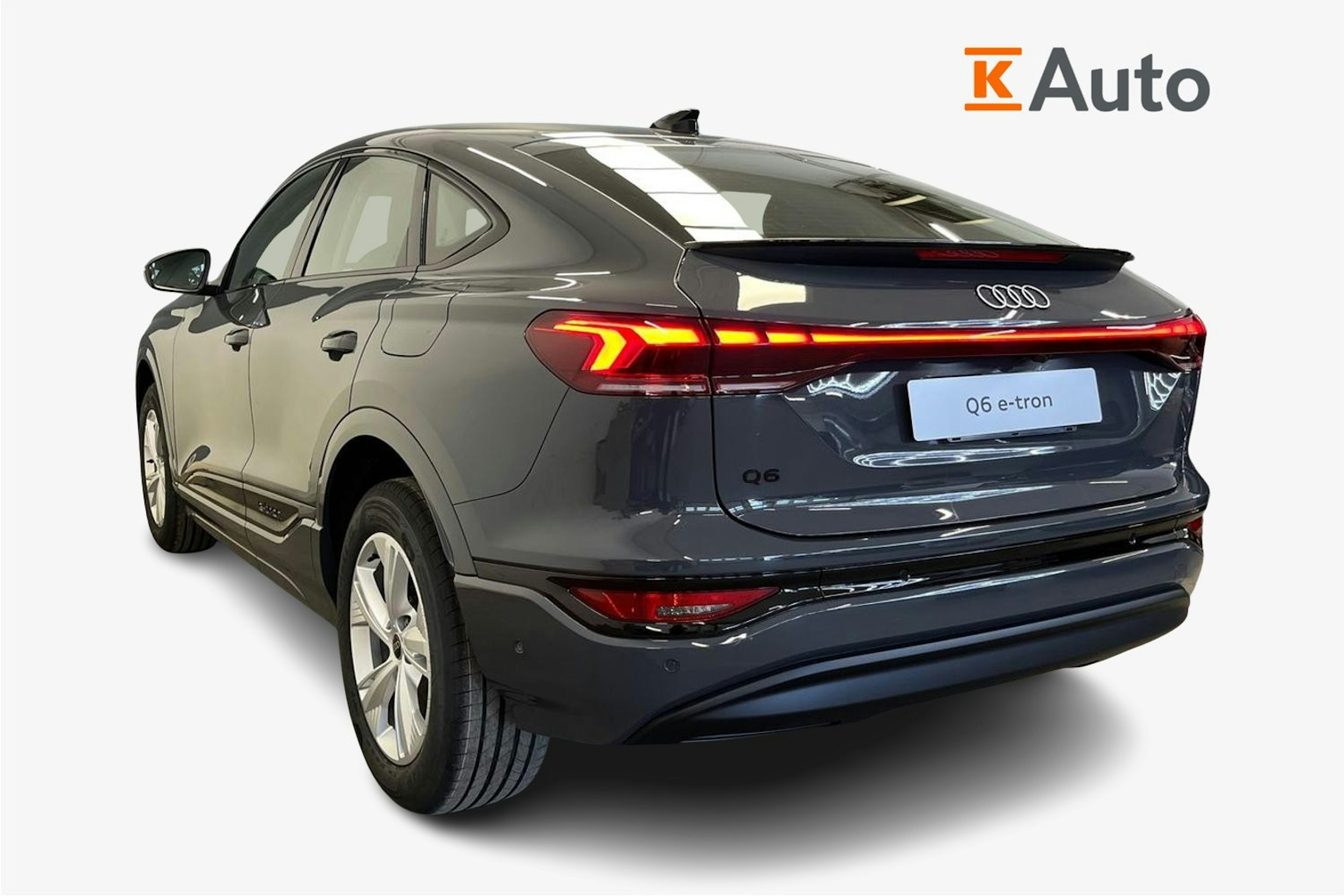 harmaa Audi Q6 e-tron 2025 kuva 6.