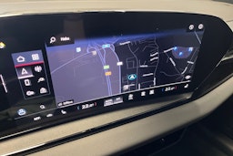 harmaa Audi Q6 e-tron 2025 kuva 9.