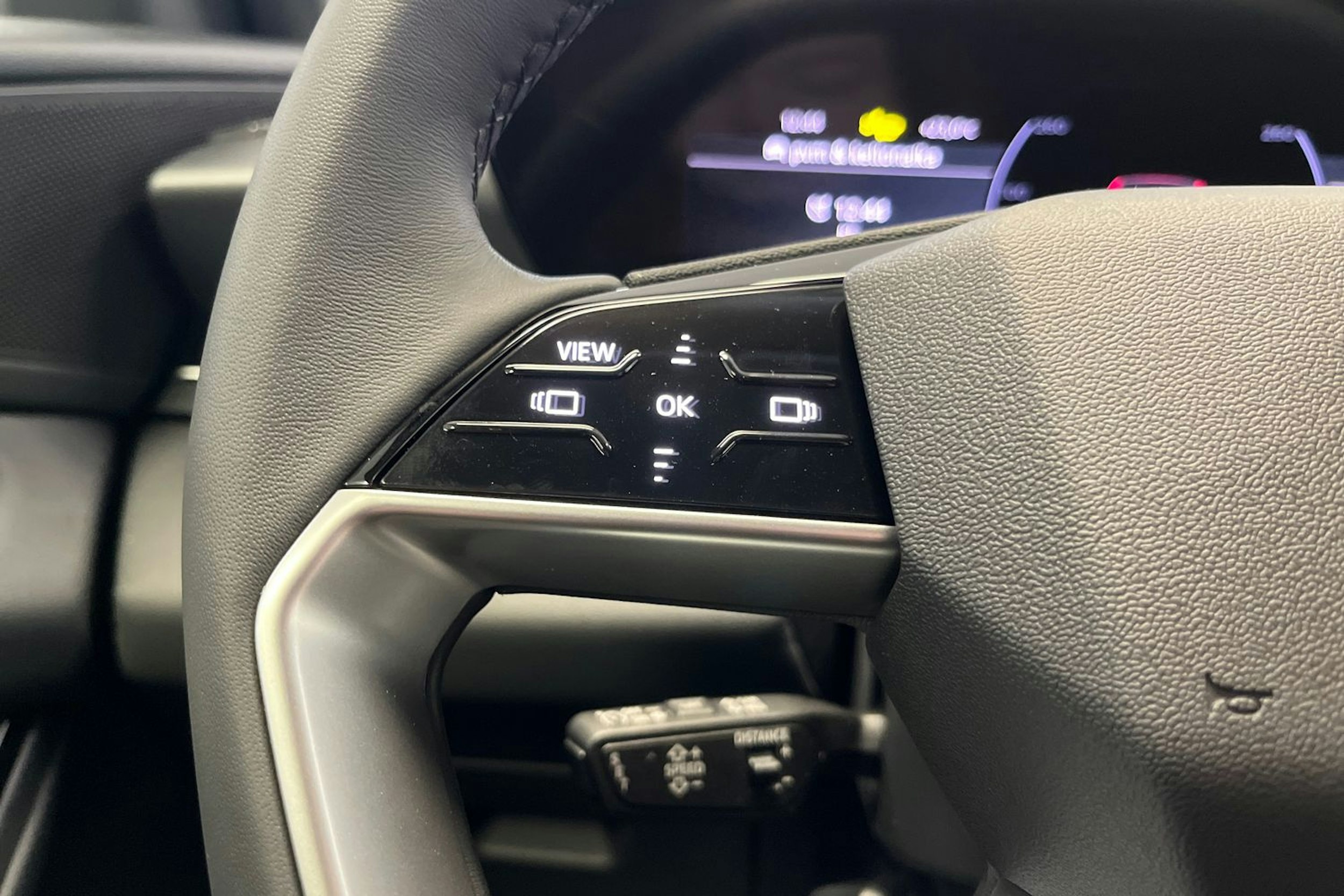 harmaa Audi Q6 e-tron 2025 kuva 10.