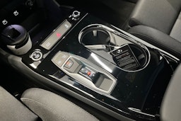 harmaa Audi Q6 e-tron 2025 kuva 13.