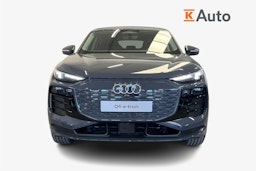 harmaa Audi Q6 e-tron 2025 kuva 18.