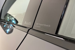 harmaa Audi Q6 e-tron 2025 kuva 22.