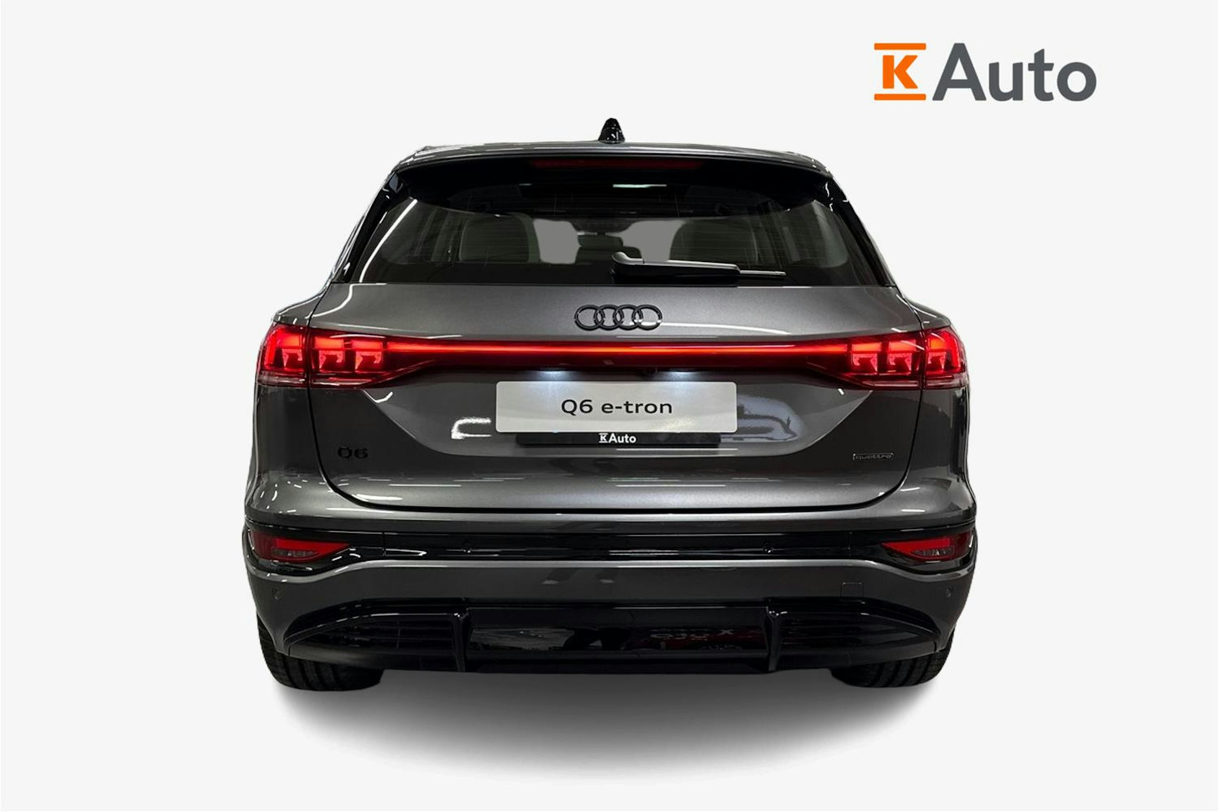 met. harmaa Audi Q6 e-tron 2025 kuva 3.