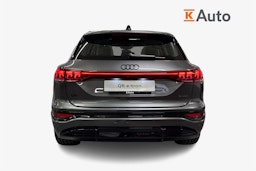 met. harmaa Audi Q6 e-tron 2025 kuva 3.