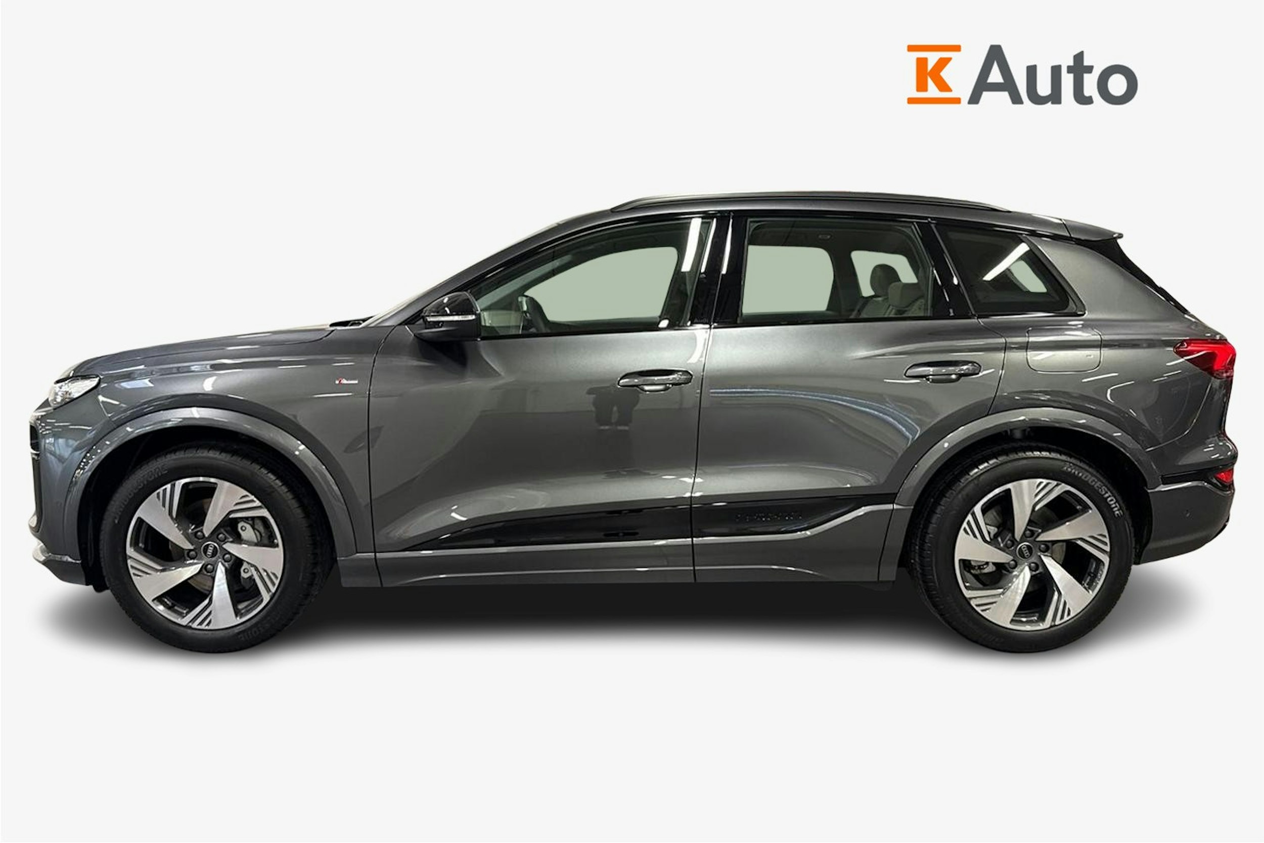 met. harmaa Audi Q6 e-tron 2025 kuva 5.