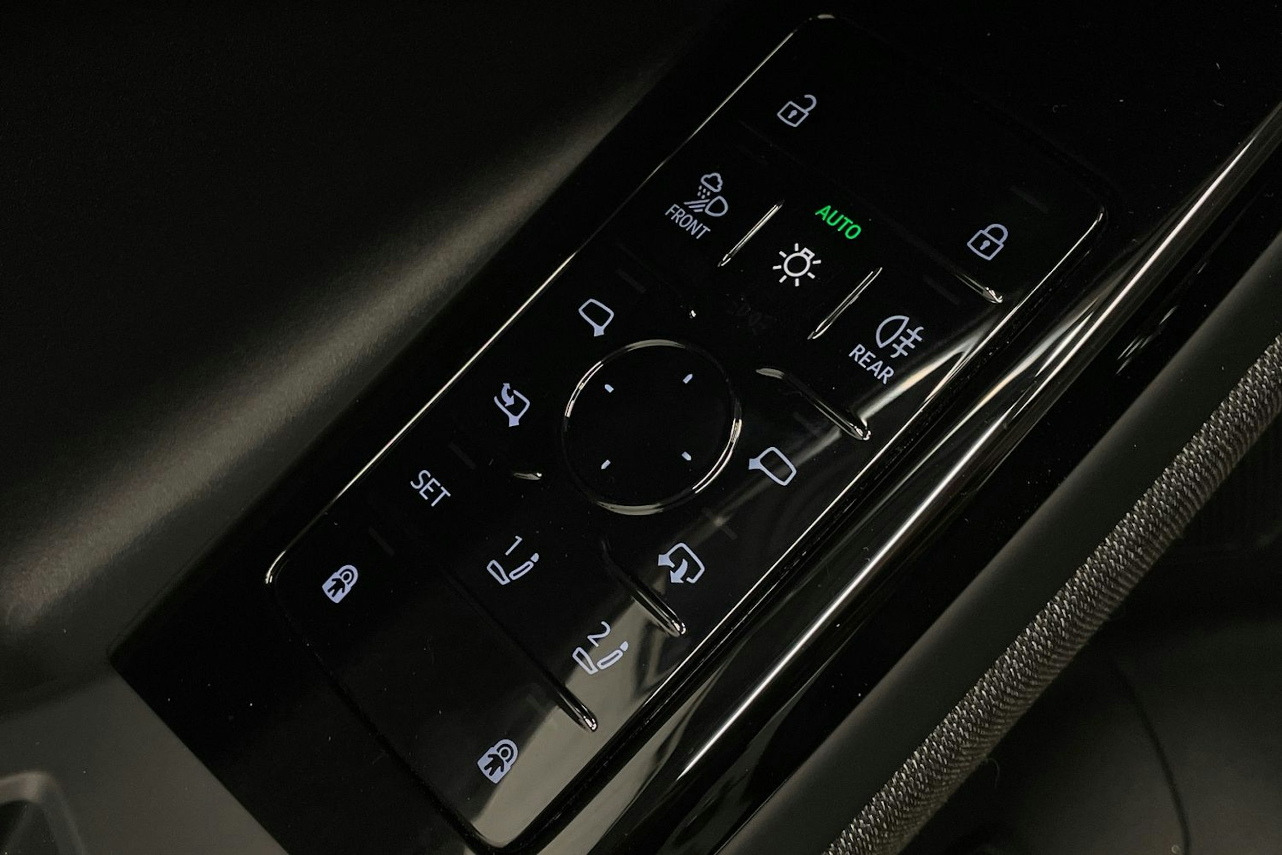 met. valkoinen Audi Q6 e-tron 2025 kuva 10.