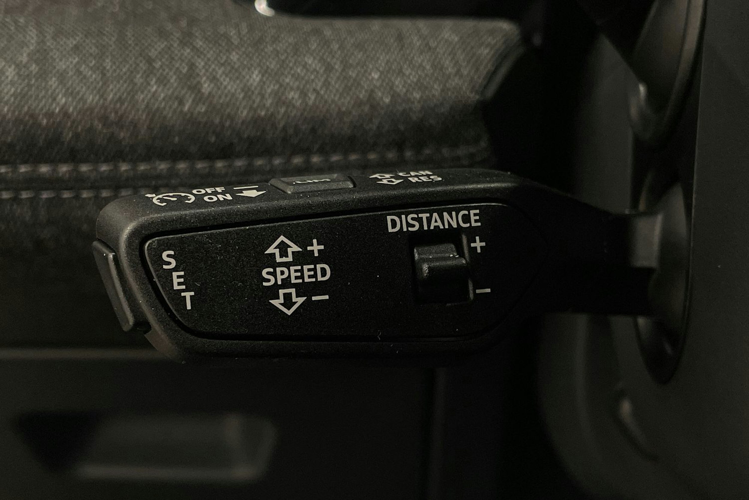 met. valkoinen Audi Q6 e-tron 2025 kuva 15.