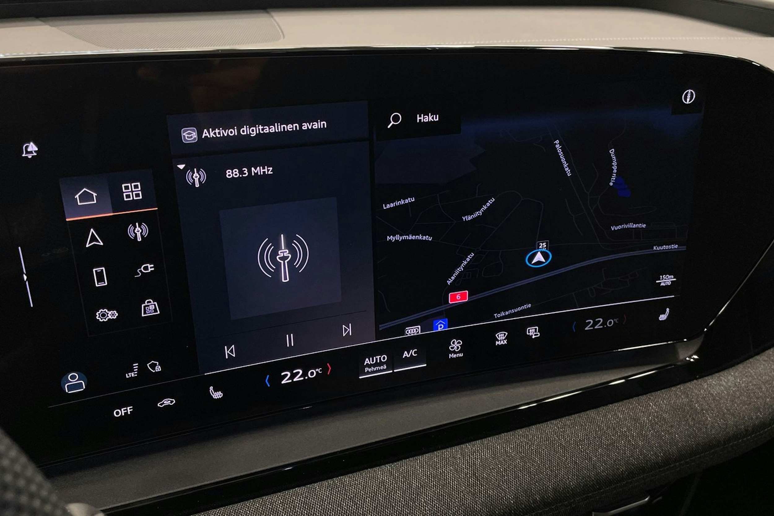 met. valkoinen Audi Q6 e-tron 2025 kuva 17.