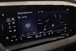 met. valkoinen Audi Q6 e-tron 2025 kuva 17.